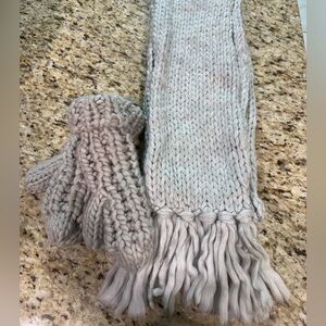 NWT 2 Pc Set Universal Thread Hand Knit Chunky Braided Scarf & Mittens OS